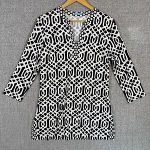 Chic Black and White Patterned Women's Top